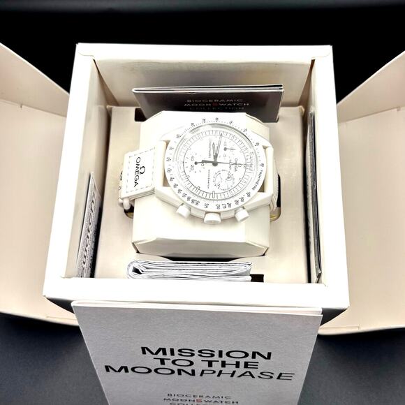 Swatch x Omega Mission to the Moon Phase 42mm Quartz Chronograph Moonphase NIBWT - Picture 9 of 17